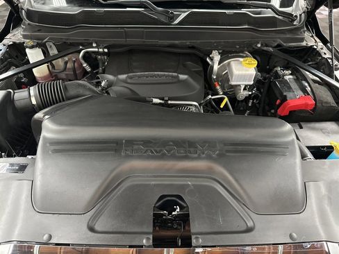 Used 2024 RAM 2500 Tradesman w/ Chrome Appearance Group image 33