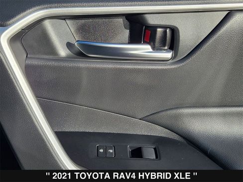 Used 2021 Toyota RAV4 XLE image 30