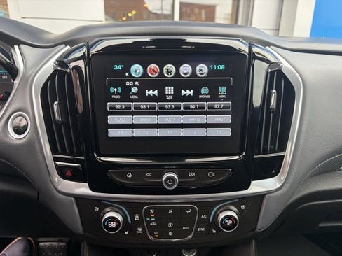 Used 2018 Chevrolet Traverse Premier image 29