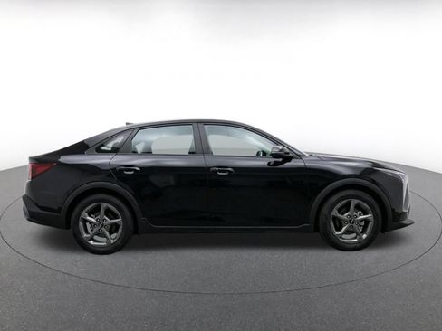 Used 2025 Kia K4 FWD image 10