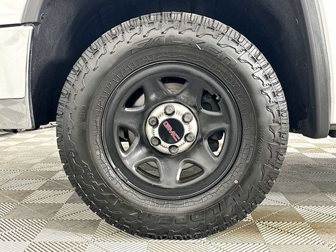 Used 2017 GMC Sierra 1500 2WD Regular Cab image 24