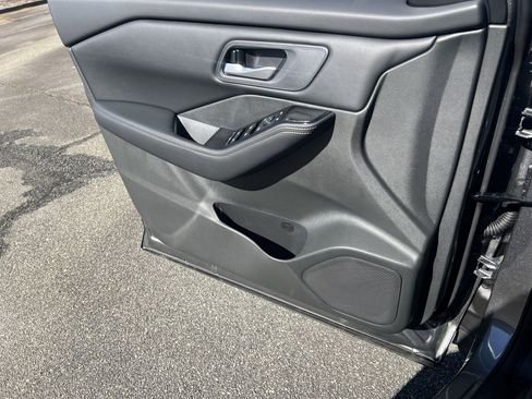 New 2026 Nissan Rogue SV FWD image 13