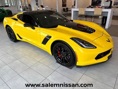 Used 2016 Chevrolet Corvette Z06 w/ 3LZ Preferred Equipment Group RWD image 11