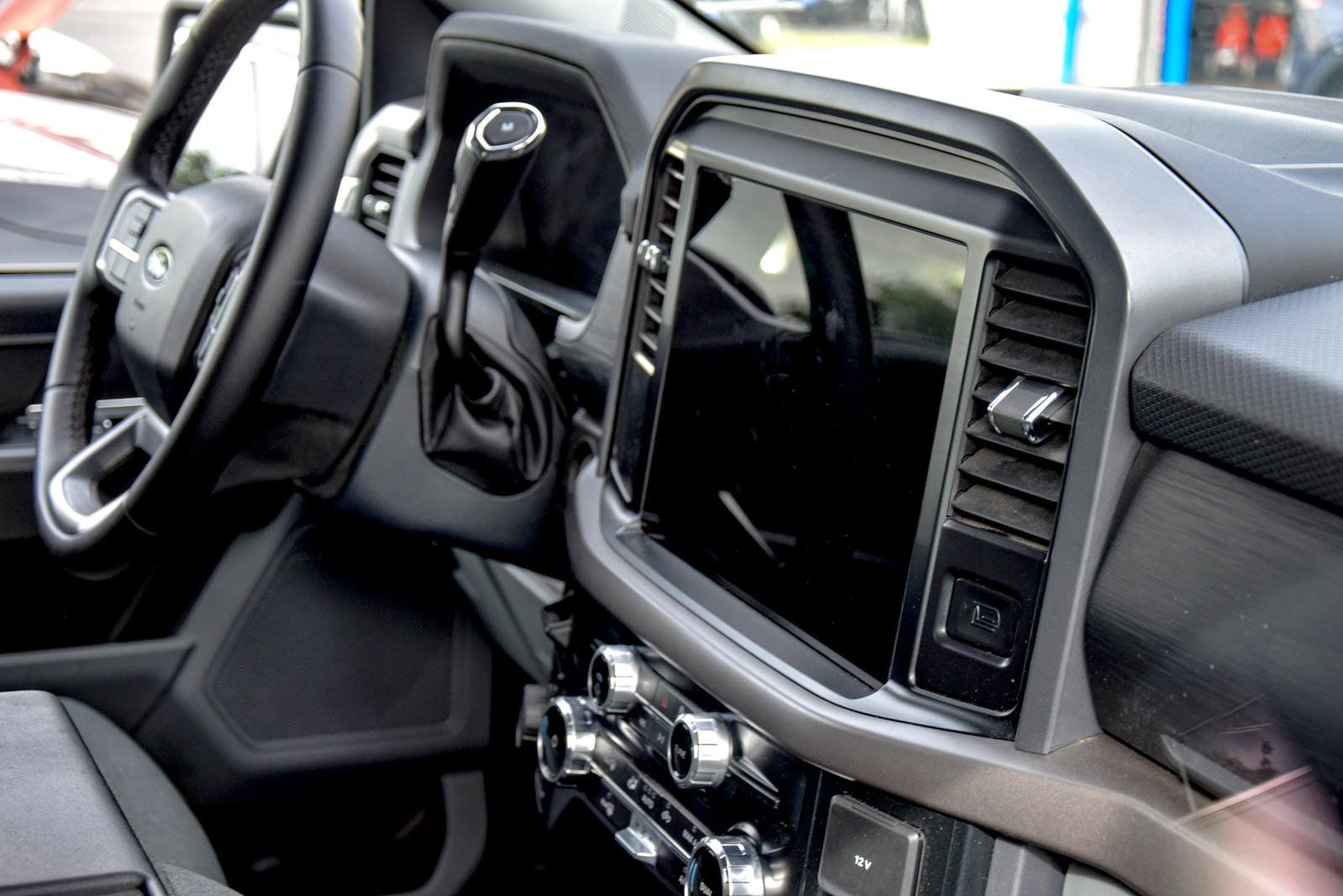 Used 2025 Ford F150 XLT w/ Equipment Group 301A Standard AWD/4WD image 8
