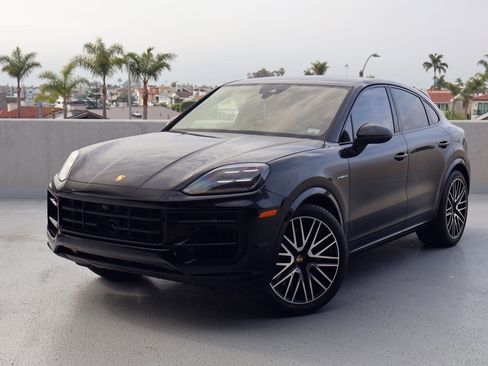New 2026 Porsche Cayenne S AWD/4WD image 1