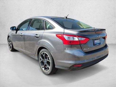 Used 2012 Ford Focus SE FWD image 7
