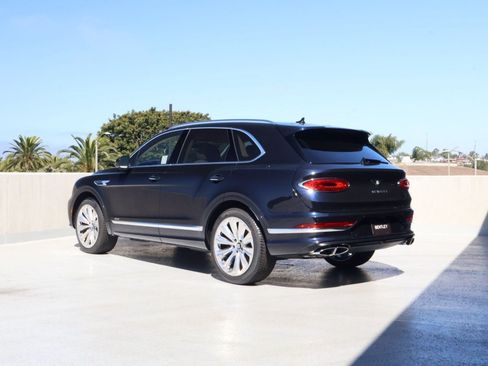 New 2026 Bentley Bentayga Extended Wheelbase AWD/4WD image 3