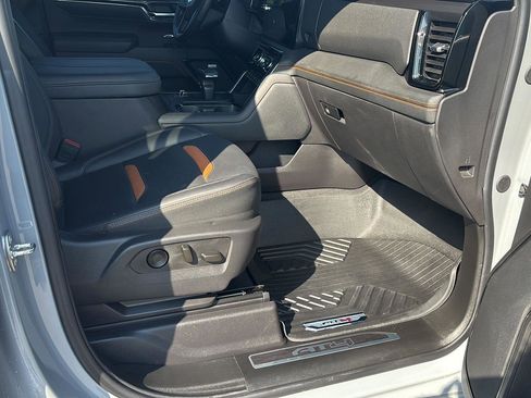 Used 2024 GMC Sierra 1500 AT4 w/ AT4 Premium Package image 25