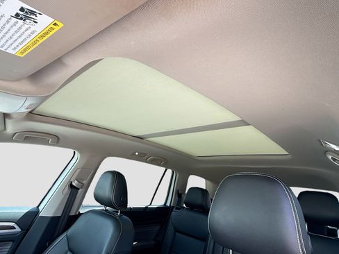 Used 2023 Volkswagen Atlas SE w/ Panoramic Sunroof Package FWD image 28