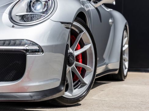 Certified 2016 Porsche 911 GT3 RWD image 22
