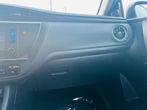 Used 2018 Toyota Corolla LE image 26