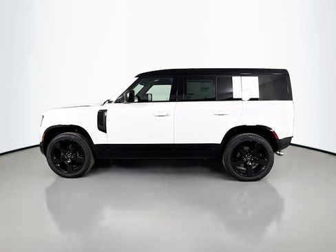 Used 2025 Land Rover Defender 110 V8 AWD/4WD image 8
