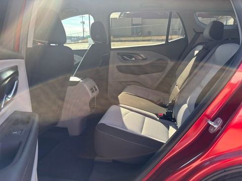 Used 2023 GMC Terrain SLE w/ Driver Convenience Package image 15