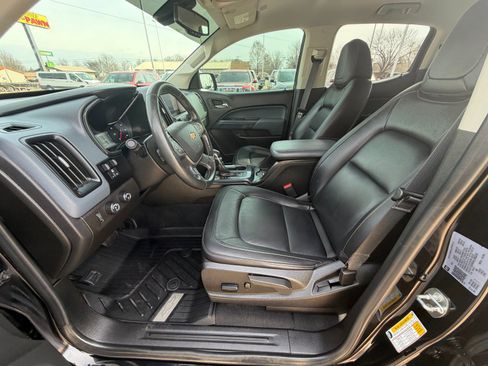 Certified 2022 Chevrolet Colorado Z71 w/ Z71 Midnight Edition image 8