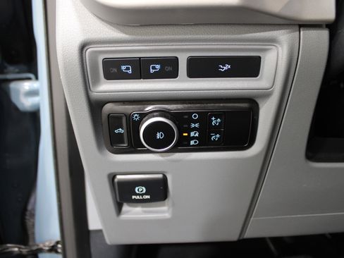 Used 2023 Ford F150 XLT w/ Equipment Group 302A High image 8