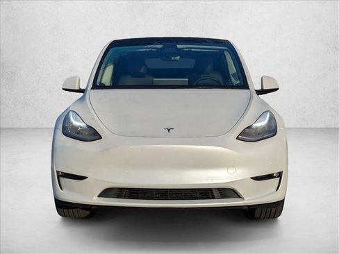 Used 2021 Tesla Model Y Long Range image 2