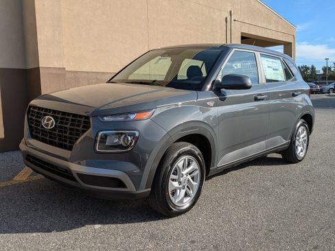 New 2026 Hyundai Venue SE image 10