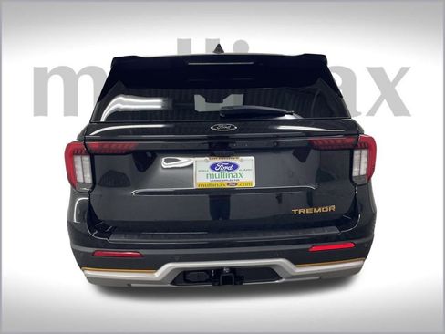 New 2026 Ford Explorer Tremor w/ Tremor Convenience Package image 7