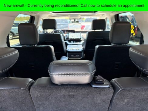 Used 2025 Ford Expedition Max Platinum w/ Driver's Package AWD/4WD image 8