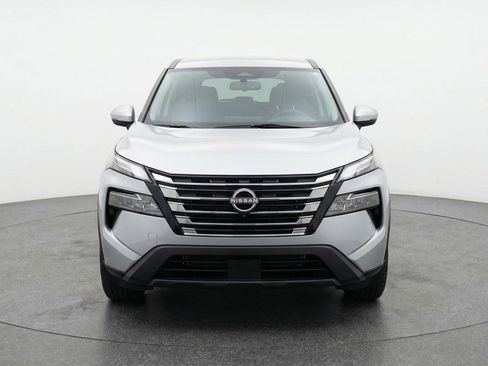 Used 2025 Nissan Rogue SV AWD/4WD image 2