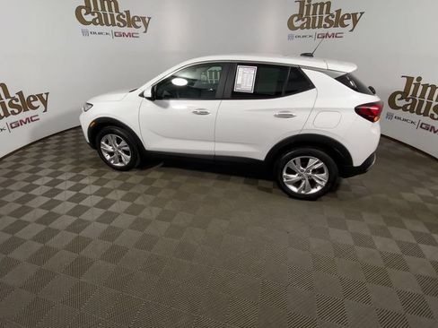 Certified 2024 Buick Encore GX Preferred w/ Comfort Package FWD image 5