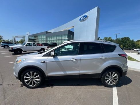 Used 2017 Ford Escape Titanium FWD image 8