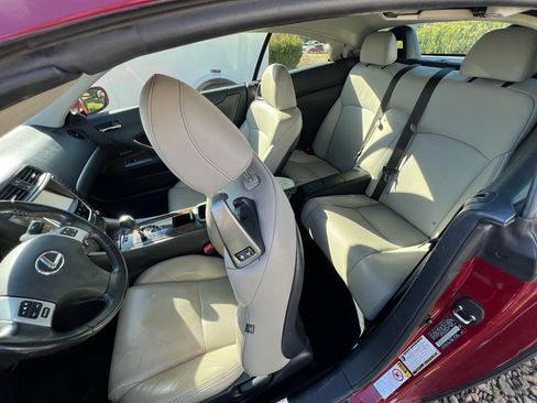 Used 2013 Lexus IS 350C 2dr Conv w/ Luxury Pkg image 30