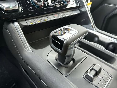 New 2025 GMC Sierra 1500 Denali w/ Denali Reserve Package image 24