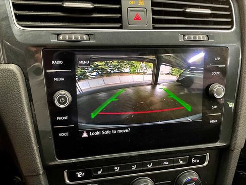 Used 2019 Volkswagen e-Golf SE w/ Driver Assistance Package image 23