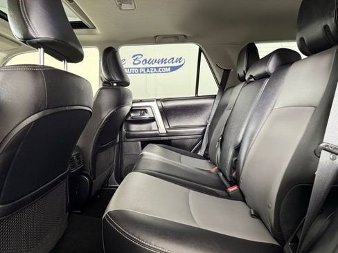 Used 2016 Toyota 4Runner SR5 Premium image 15