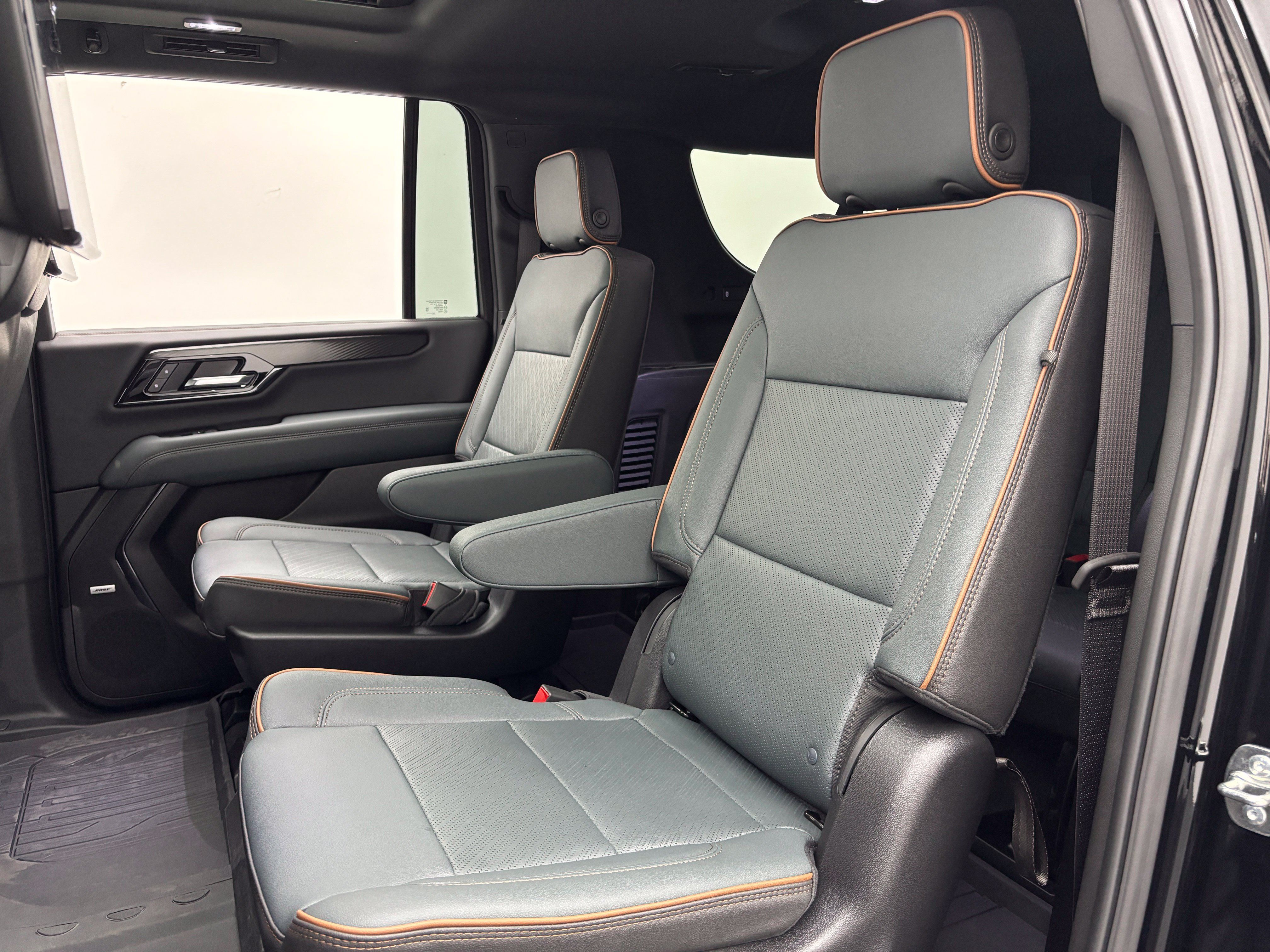 New 2026 GMC Yukon XL AT4 w/ AT4 Premium Plus Package AWD/4WD image 50