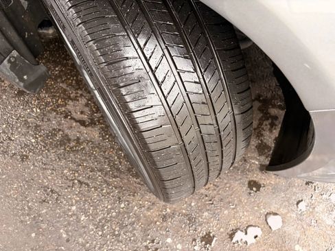 Used 2015 INFINITI Q50 Premium w/ Navigation Package image 42