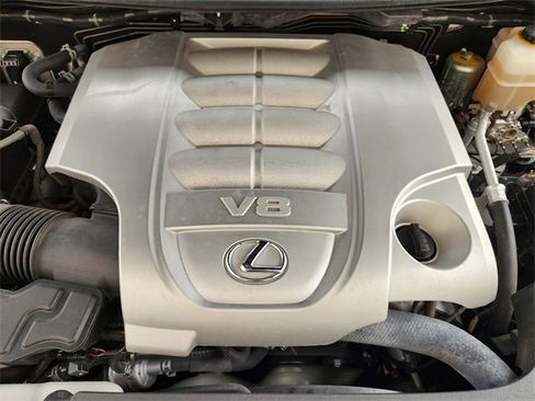 Used 2016 Lexus LX 570 4WD image 32