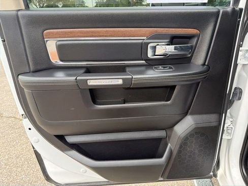 Used 2018 RAM 2500 Laramie AWD/4WD image 15