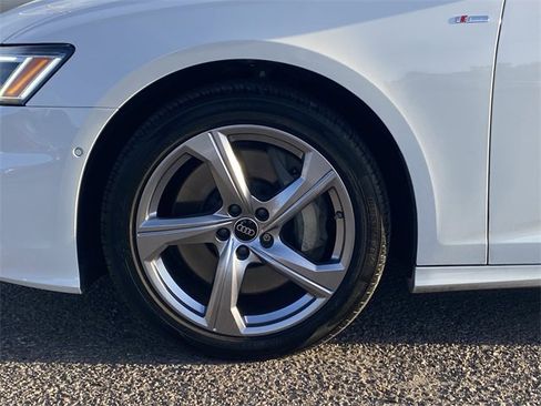 Used 2024 Audi A6 Premium Plus image 32