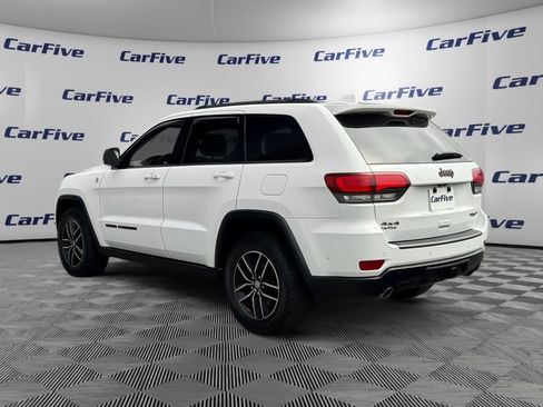 Used 2017 Jeep Grand Cherokee Trailhawk w/ Trailhawk Luxury Group AWD/4WD image 3