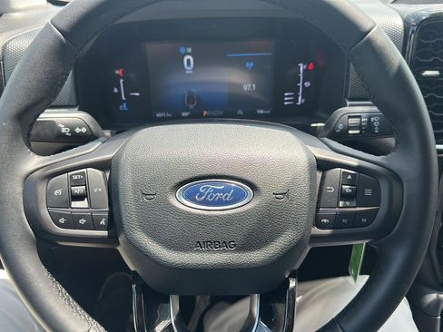 Used 2025 Ford Ranger XLT w/ Equipment Group 301A High AWD/4WD image 18