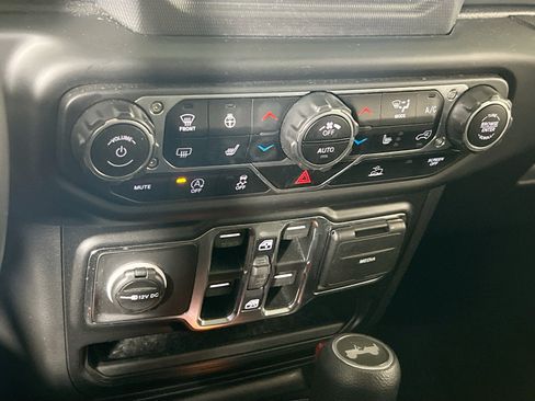 Used 2021 Jeep Wrangler Unlimited Sport AWD/4WD image 15