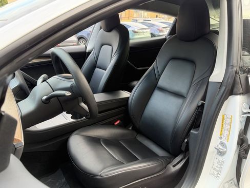 Used 2022 Tesla Model 3 Standard Range image 26