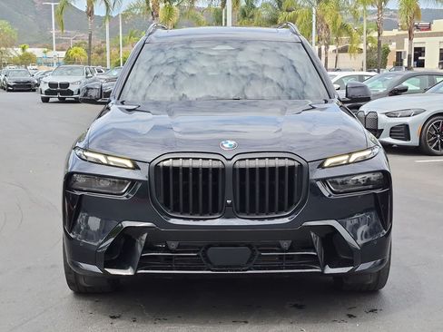 Used 2024 BMW X7 xDrive40i w/ M Sport Package AWD/4WD image 3