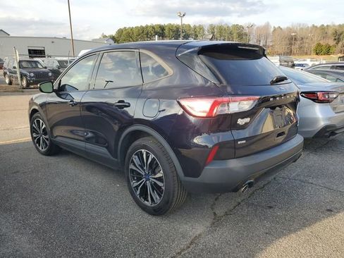 Used 2021 Ford Escape SE w/ SE Sport Appearance Package image 7