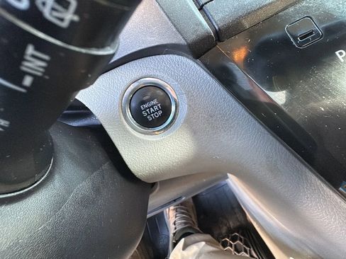 Used 2015 Toyota Sienna XLE image 26