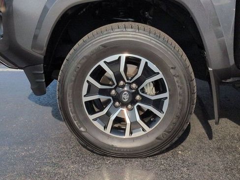 Certified 2023 Toyota Tacoma TRD Sport w/ Advanced Technology Package AWD/4WD image 7