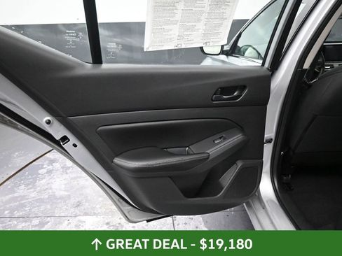 Used 2024 Nissan Altima 2.5 SV image 27