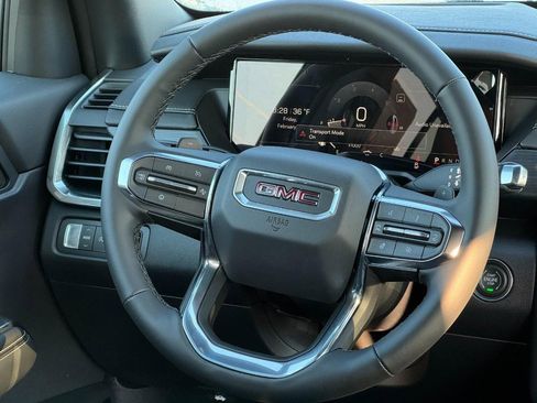 New 2026 GMC Acadia Elevation image 11