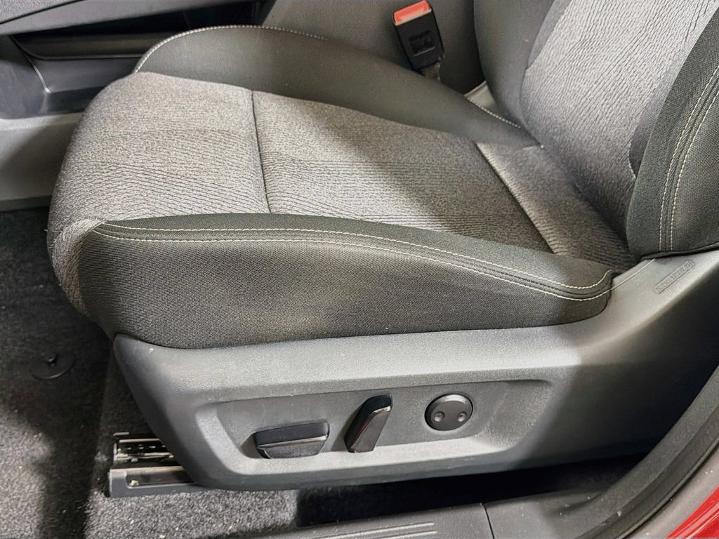 Used 2025 Nissan Rogue SV AWD/4WD image 20