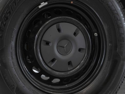 New 2025 Mercedes-Benz Sprinter 2500 image 34