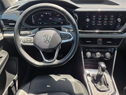 Used 2022 Volkswagen Taos SEL w/ Panoramic Sunroof Package FWD image 22