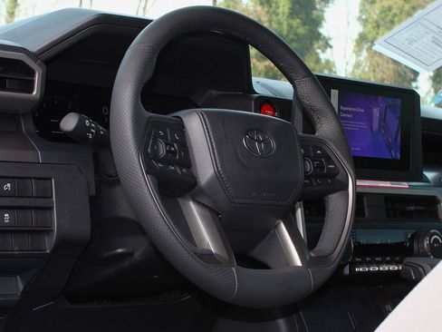 Used 2025 Toyota Tacoma SR5 image 17