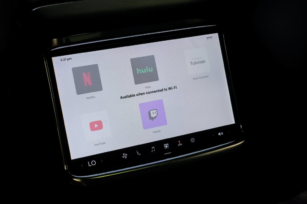 Used 2023 Tesla Model S AWD/4WD image 40